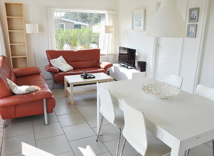 Bungalow Marjan in Ballum, Ameland with sunny garden and terrace on the Wadden Islands.
