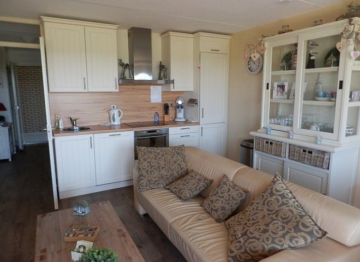 Plan der Wohnung Amelander Paradijs in Buren, Ameland, mit Uebersicht der Raeume und der Aufteilung.