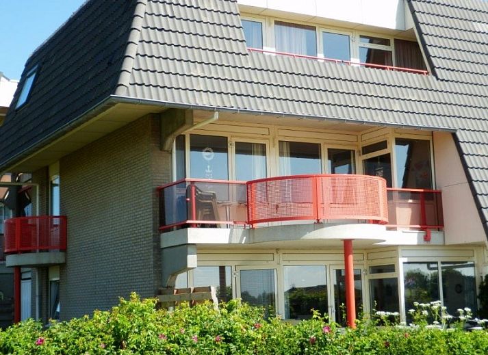 Plan der Wohnung Amelander Paradijs in Buren, Ameland, mit Uebersicht der Raeume und der Aufteilung.
