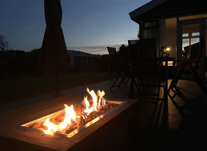 Green surroundings around the vacation home Strandloper, located in Hollum, Ameland.