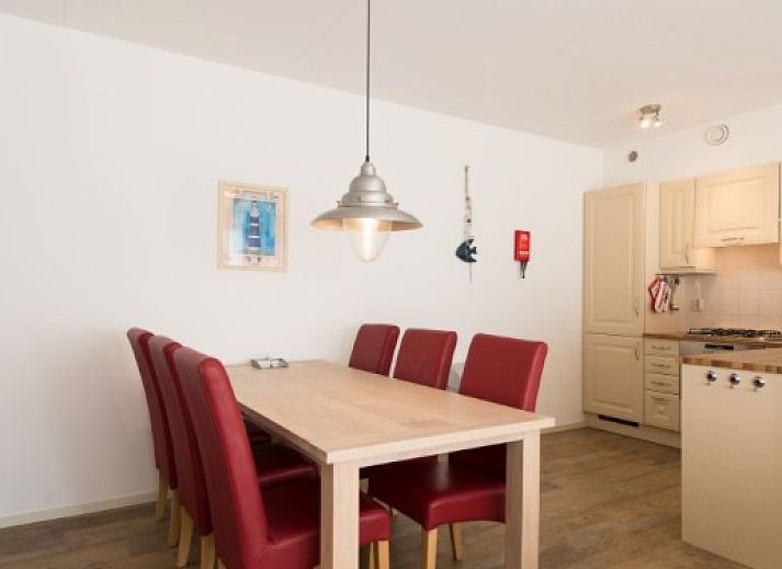 Meadow Villa A 6 in Hollum, Ameland: charmantes Ferienhaus mit roten Daechern und grossem Garten auf den Watteninseln.