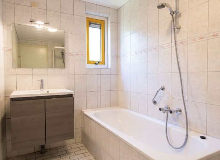 Quiet terrace at DUINBUNGALOW 4 in Hollum, Ameland, ideal vacation home on the Wadden Islands.