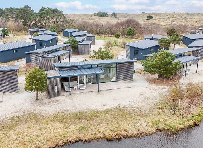 Freistehendes Haus in Hollum mit moderner Veranda auf Ameland, Watteninseln.