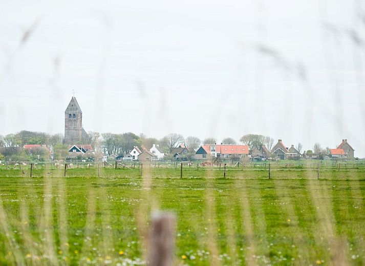 Stylish workspace in Breeze 2 bed and breakfast, Hollum, Ameland with views of the surrounding area.