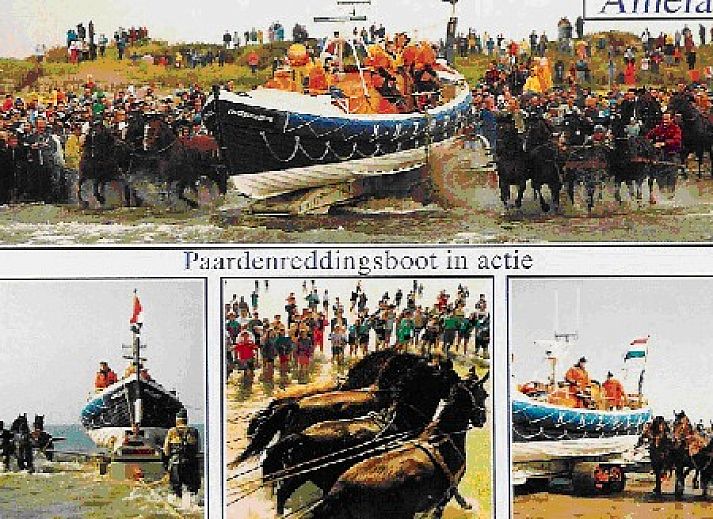 Gemuetliches Schlafzimmer mit bunten Decken im Ferienhaus WELTEVREE, Hollum, Ameland.