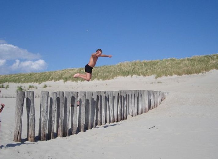 Praktisches Badezimmer im Ferienhaus WELTEVREE, Hollum, Ameland mit Dusche und Toilette auf den Watteninseln.