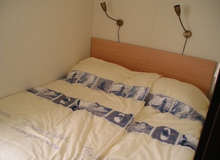 Gemtliche Kche im Bungalow Kleefkruid, Hollum, Ameland mit modernen Annehmlichkeiten.