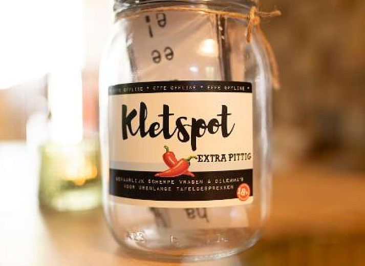 Stilvolles Badezimmer im Logement Zee van Tijd, Nes, Ameland mit Regendusche.