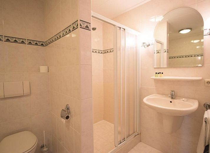 Stilvoll eingerichteter Speisesaal im Hotel Restaurant de Jong, Nes, Ameland.