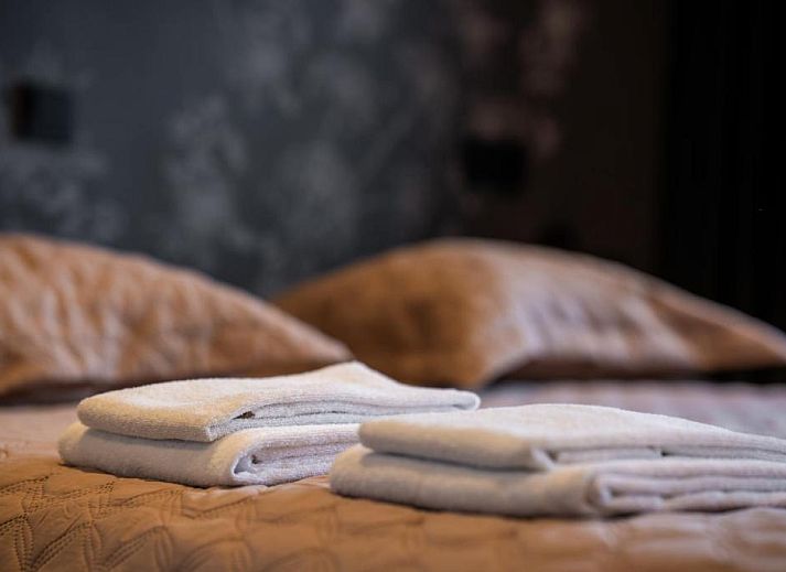 Gemuetliche Terrasse des Hotel Restaurant de Jong in Nes, Ameland, Watteninseln.