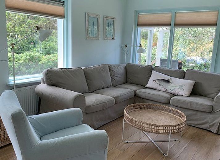 Cozy kitchen in vacation home Salt, Buren, Ameland overlooking the green dunes.