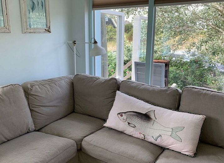 Cozy kitchen in vacation home Salt, Buren, Ameland overlooking the green dunes.
