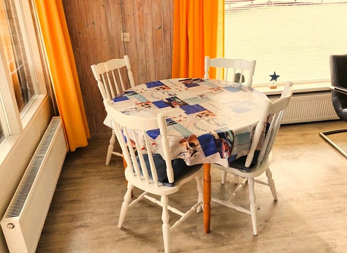 Bungalow Margot in Nes, Ameland with sunny terrace and green surroundings.