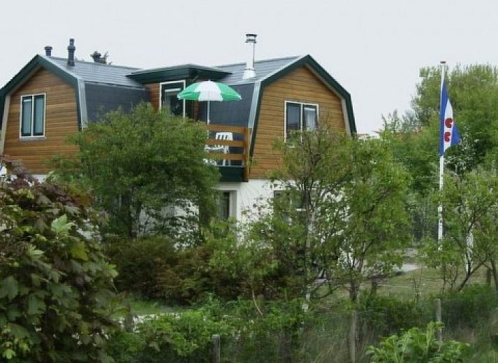 Vakantiehuis Scheirmonnikoog met zonnig terras in Schiermonnikoog, Waddeneilanden.