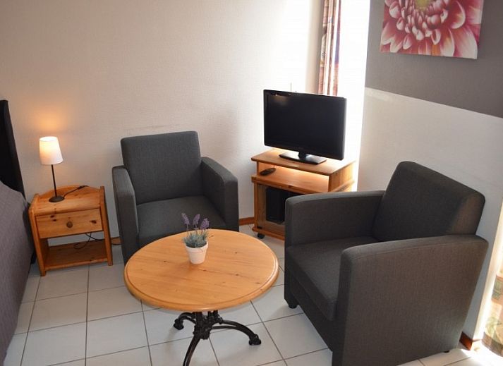 Veranda bei Boersma's Apartments in Schiermonnikoog, ideal fuer Entspannung auf den Watteninseln.