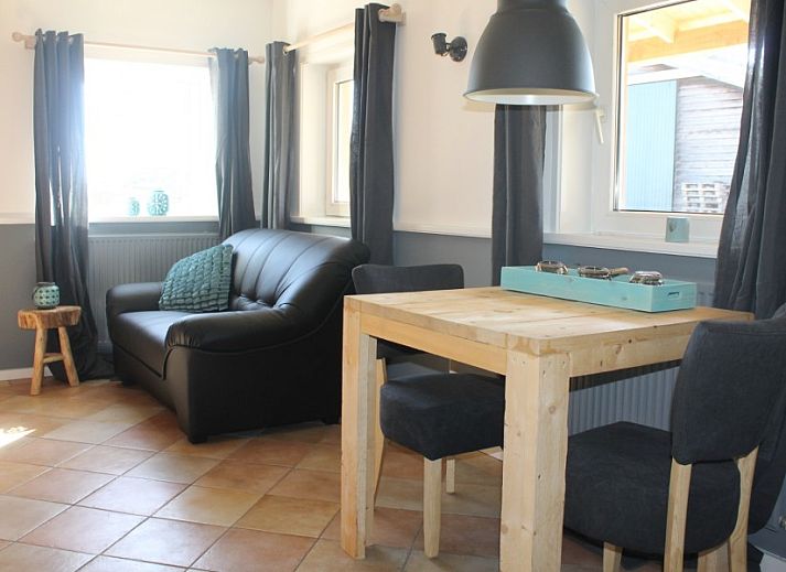 Sterre appartement in Schiermonnikoog met charmant terras, gelegen op de Waddeneilanden, biedt een ontspannen verblijf in een natuurlijke omgeving.