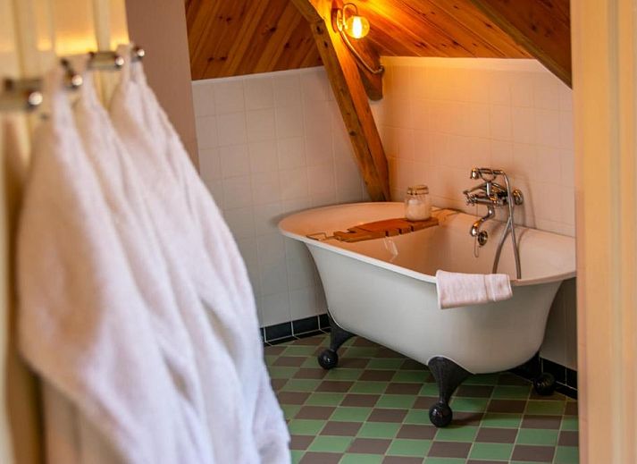 B&B De Postoari Terschelling in Hoorn, een charmante bed and breakfast op de Waddeneilanden met historische uitstraling.