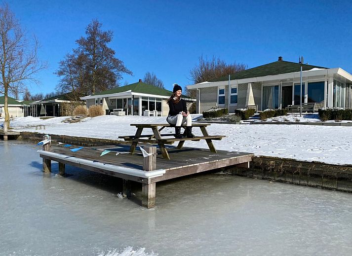 Guest house 0601148 - Holiday property IJsselmeer - Vakantiehuis Starvilla in Makkum mit Sauna und schöner Auss