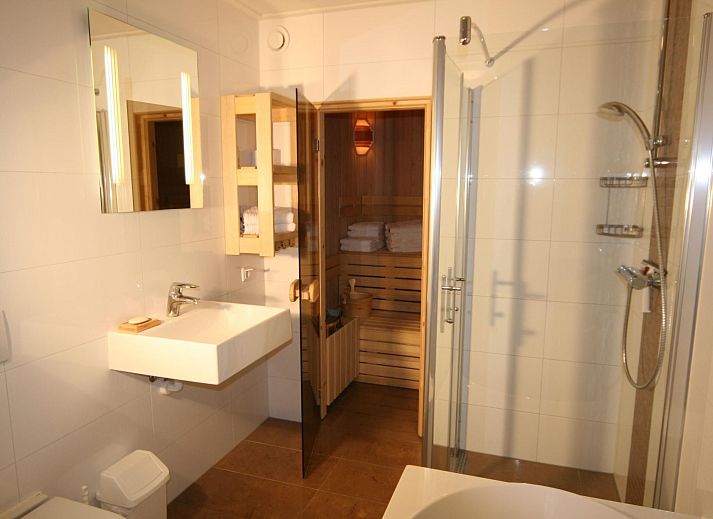 Guest house 0601148 - Holiday property IJsselmeer - Vakantiehuis Starvilla in Makkum mit Sauna und schöner Auss