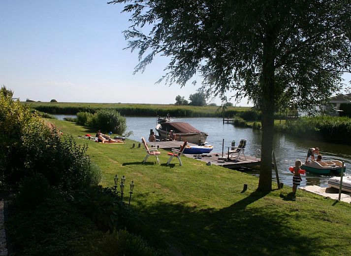 Guest house 0601148 - Holiday property IJsselmeer - Vakantiehuis Starvilla in Makkum mit Sauna und schöner Auss