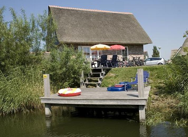 Verblijf 060143 • Vakantiewoning IJsselmeer • Beachvilla 8p