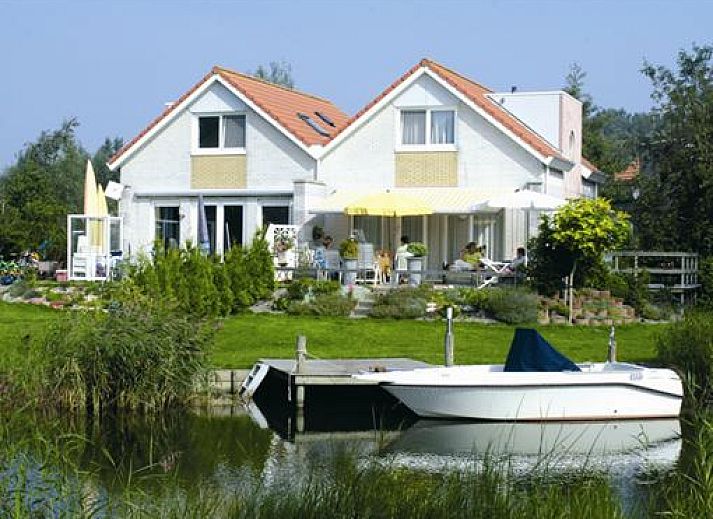 Verblijf 060148 • Vakantiewoning IJsselmeer • Schakelvilla 4p