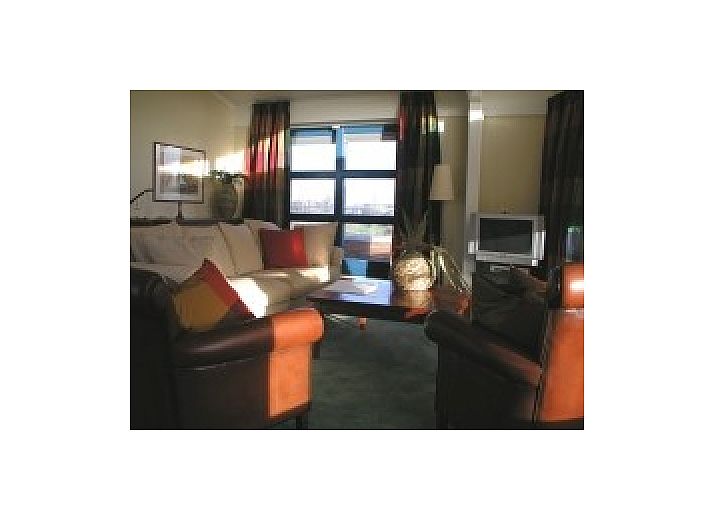 Watervilla Noorderbries type Lisdodde in Workum with waterfront terrace, ideal for a vacation at the IJsselmeer.