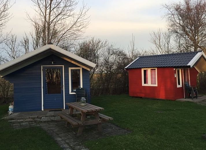 Ferienhaus in Workum mit Holzveranda, ideal gelegen in der Naehe des IJsselmeers und der friesischen Seen fuer einen entspannten Aufenthalt in der Natur.