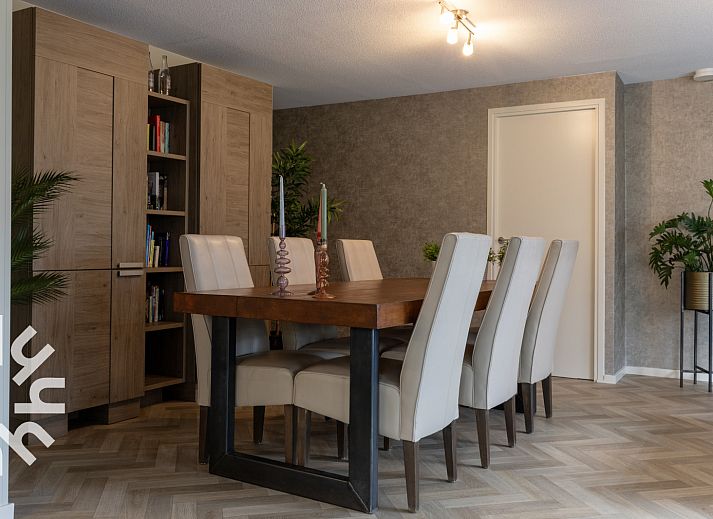 FR1000-Ferienhaus in Lemmer mit einladender Terrasse und gruener Umgebung am IJsselmeer.