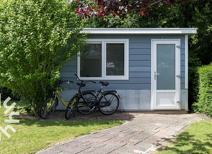 FR1000-Ferienhaus in Lemmer mit einladender Terrasse und gruener Umgebung am IJsselmeer.