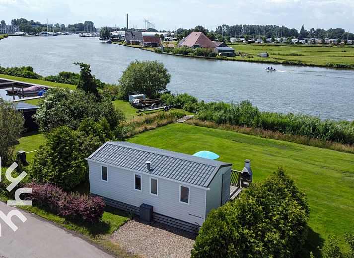 Verblijf 060726 • Vakantiewoning IJsselmeer • Comfortabel 4-persoons chalet in Lemmer met uitzicht over