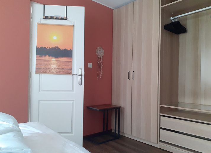 Stilvolles Esszimmer im Ferienhaus FR452, Lemmer, in der Naehe des IJsselmeers, Friesische Seen.