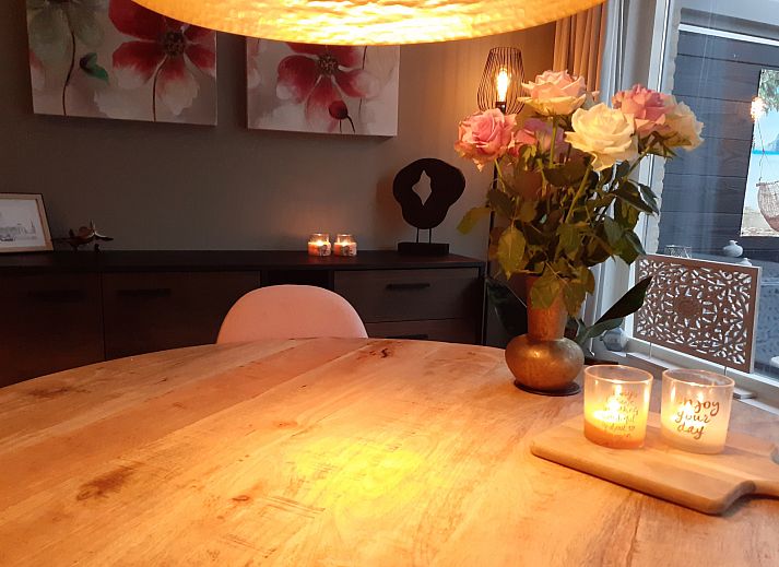 Stilvolles Esszimmer im Ferienhaus FR452, Lemmer, in der Naehe des IJsselmeers, Friesische Seen.