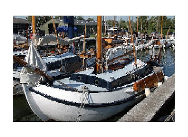 Verblijf 070141 • Boot Heegermeer • Varskip platbodemverhuur 