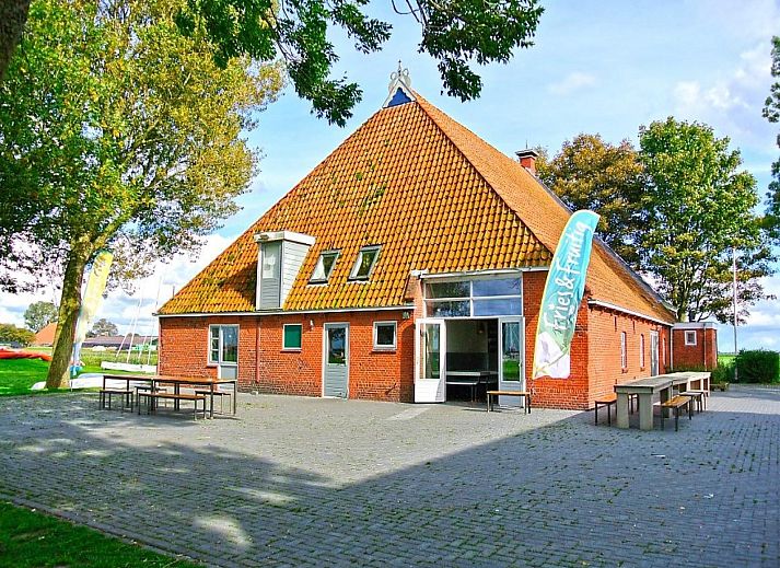 Verblijf 070403 • Vakantiewoning Heegermeer • Prachtige 65 persoons groepsaccommodatie aan de Friese Meren