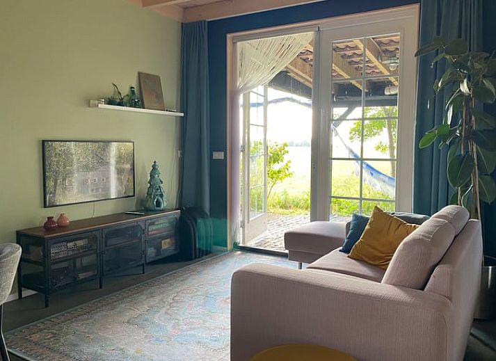 Ferienhaus in Oudega mit schoenem Aussenbereich und Terrasse, in der Naehe von Heegermeer in den Friesischen Seen gelegen.