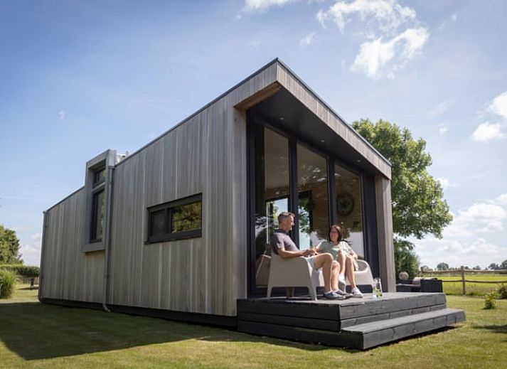 Vacation home in Koudum, an idyllic stay in the Frisian lakes with a beautiful view of the green surroundings.