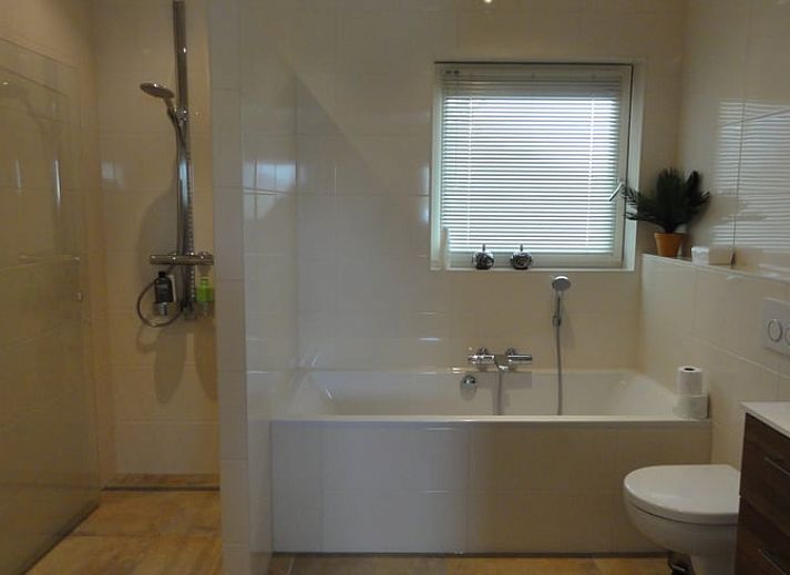 Guest house 080106 - Holiday property Fluessen - Vakantiehuisje in Koudum