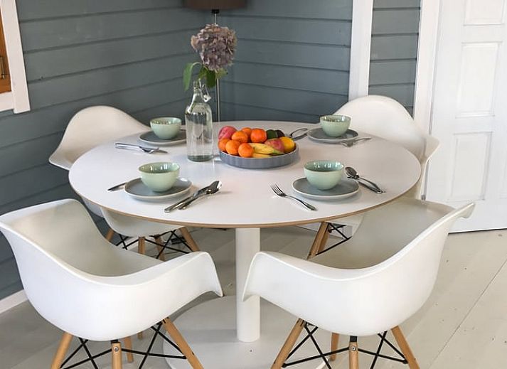 Luchtfoto van Vakantiehuis in Elahuizen, gelegen aan de Fluessen bij de Friese meren.