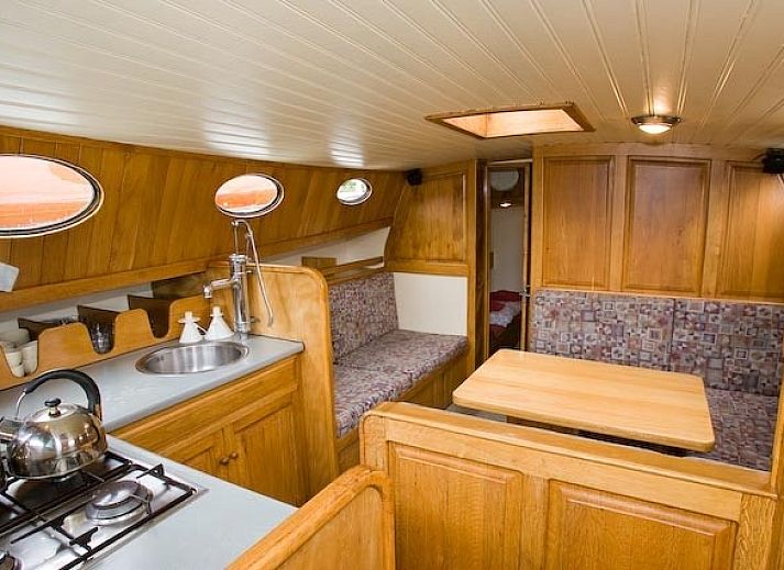Guest house 080619 - Boat Fluessen - Onrust