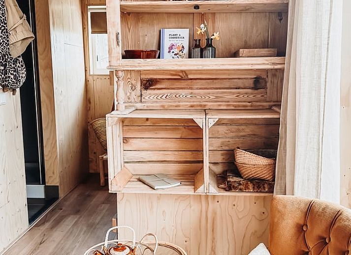 Geniessen Sie die Veranda im Ferienhaus in Echtenerbrug, Tjeukemeer, Friesische Seen.