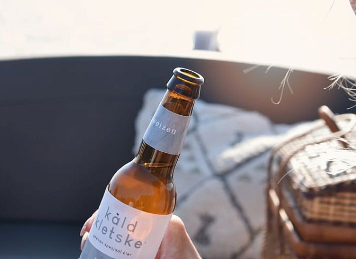 Privater Whirlpool im Ferienhaus in Echtenerbrug, Friesische Seen.