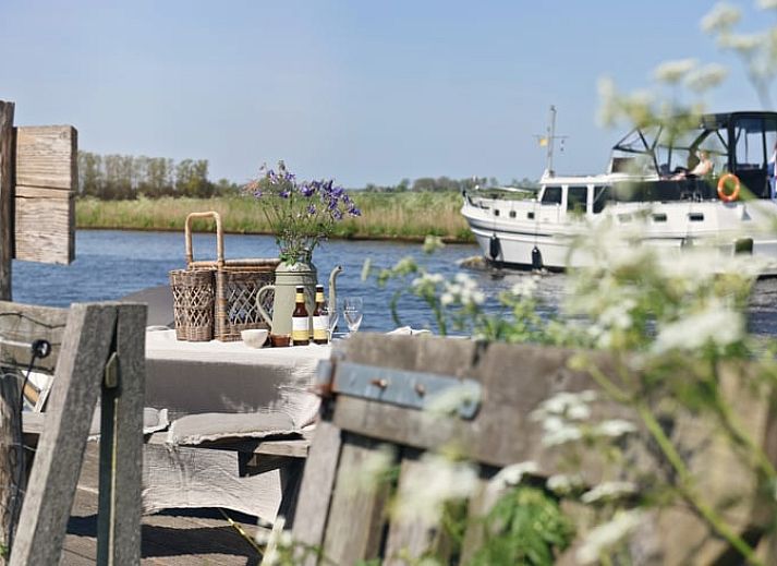 Privater Whirlpool im Ferienhaus in Echtenerbrug, Friesische Seen.