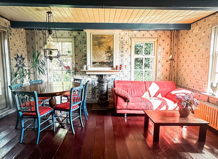 Stilvolles Badezimmer im Ferienhaus FR421, Terherne, mit klassischen Fliesen.