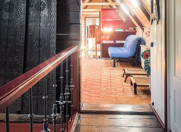 Esszimmer mit Glastisch im Ferienhaus FR421, Terherne, Friesische Seen.