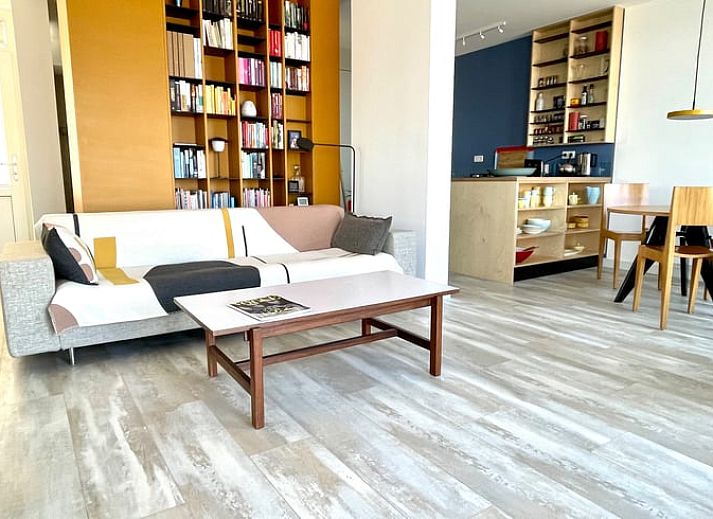 Entspannen Sie sich auf der Terrasse des Ferienhauses in Offingawier mit herrlichem Blick auf das Sneekermeer.