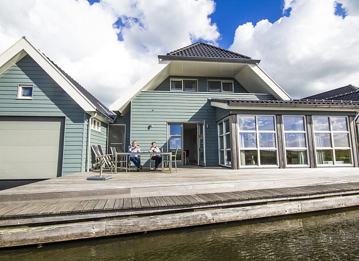 Verblijf 120724 • Bungalow Sneekermeer • 8p Villa de Goudplevier met sauna/whirlpool