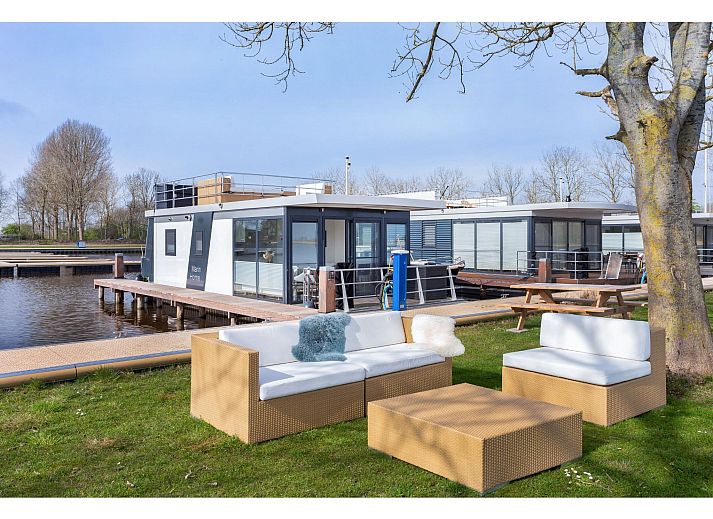 Guest house 120728 • Holiday property Sneekermeer • Houseboat Agua Dolce 