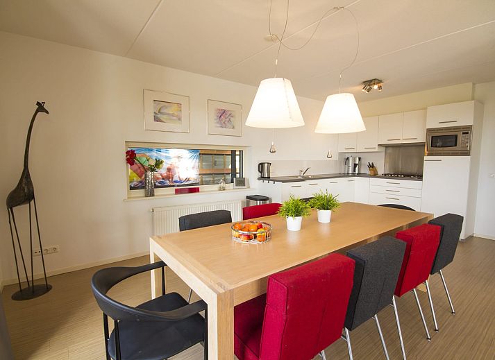 Ontspan in de luxe sauna van Villa de Goudplevier, een 8-persoons vakantievilla in Offingawier, Sneekermeer, omringd door de Friese meren.