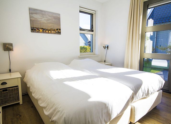 Ontspan in de luxe sauna van Villa de Goudplevier, een 8-persoons vakantievilla in Offingawier, Sneekermeer, omringd door de Friese meren.